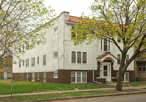 394 Cleveland Ave N Apartamentos