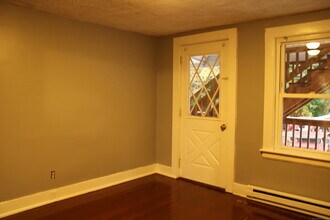 24 James St in Bristol, CT - Building Photo - Building Photo