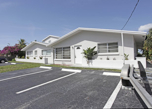 461 SE 19th Ave in Pompano Beach, FL - Building Photo - Building Photo