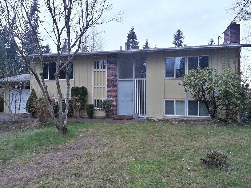14608 SE 19th Pl in Bellevue, WA - Building Photo