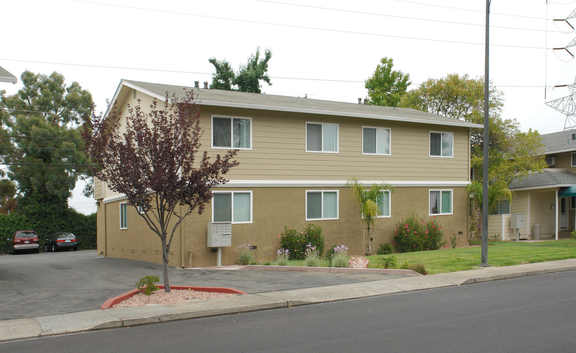 Rinconada Court Apartments in Los Gatos, CA - Building Photo