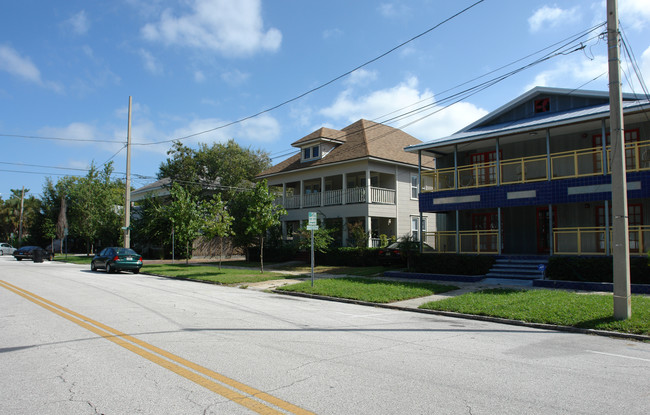 332 7th St S in St. Petersburg, FL - Building Photo - Building Photo