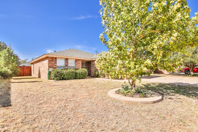 410 Prentiss Ave in Lubbock, TX - Foto de edificio - Building Photo