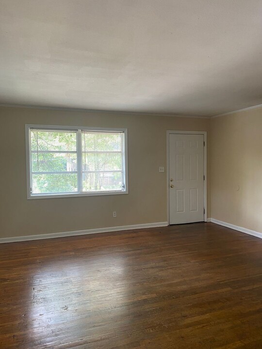 155 E Cloverhurst Ave in Athens, GA - Foto de edificio