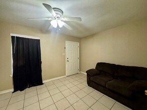 1305 Tilden Ave in Laredo, TX - Building Photo - Building Photo