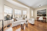 642 Beacon St, Unit #1 in Boston, MA - Foto de edificio - Building Photo