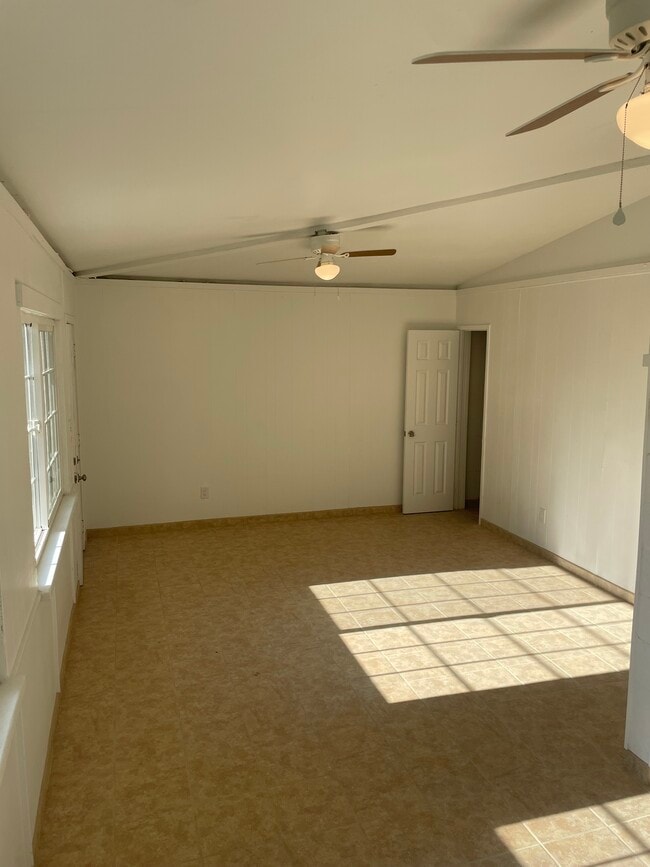 10357 Bonita Ave in Riverside, CA - Building Photo - Building Photo