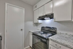 4646 Nolensville Pk in Nashville, TN - Building Photo