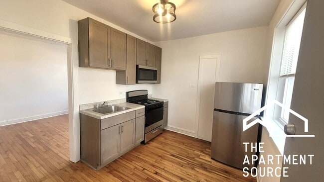 3814 W Thomas St in Chicago, IL - Building Photo - Building Photo