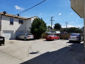 Siejay Apartments in Los Angeles, CA - Building Photo - Other