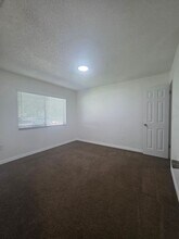 1824 S Clyde Morris Blvd in Daytona Beach, FL - Building Photo - Building Photo