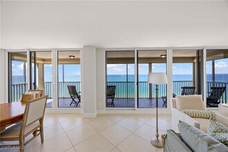 10691 Gulf Shore Dr, Unit 1201 in Naples, FL - Building Photo - Building Photo