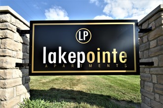 Northpointe/Lakepointe Apartment Homes in Plymouth, IN - Foto de edificio - Building Photo