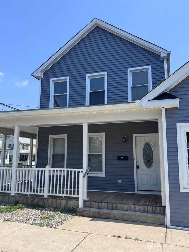 property at 101 S Pine Ave