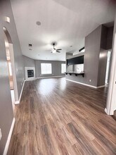 12429 Mauna Loa Ave in Bakersfield, CA - Building Photo - Building Photo