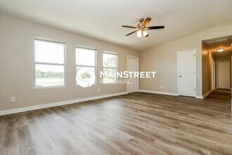 2626 NE 20th Pl in Cape Coral, FL - Building Photo - Building Photo