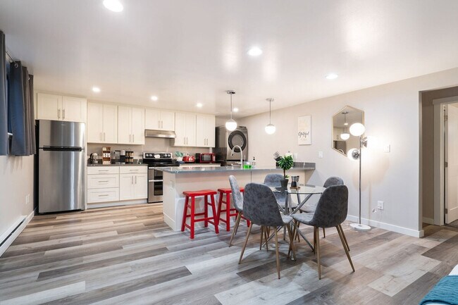 3202 15th Ave W in Seattle, WA - Building Photo - Building Photo