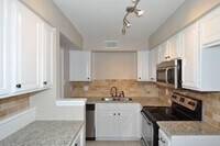 14107 Misty Meadow Ln photo'