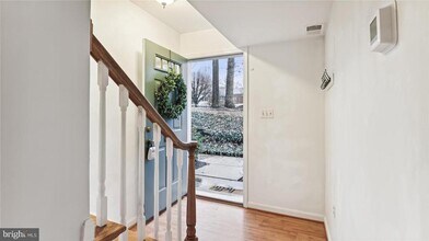 8352 Forrester Blvd in West Springfield, VA - Building Photo - Building Photo