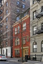 302 W 102nd St in New York, NY - Building Photo - Building Photo