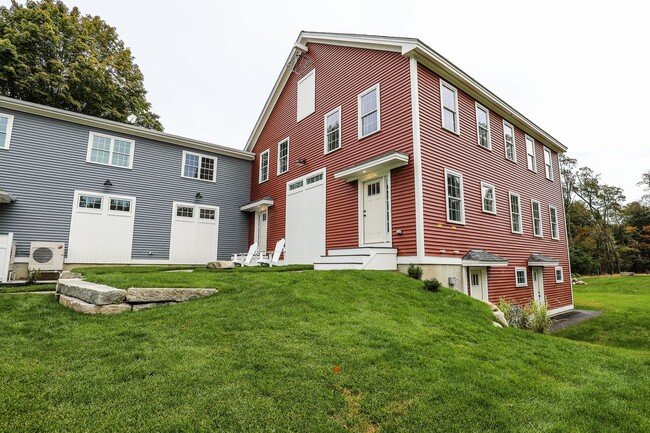 24 Boston Rd in Westford, MA - Building Photo - Building Photo