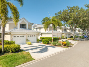 Steeplechase in Naples, FL - Foto de edificio - Building Photo