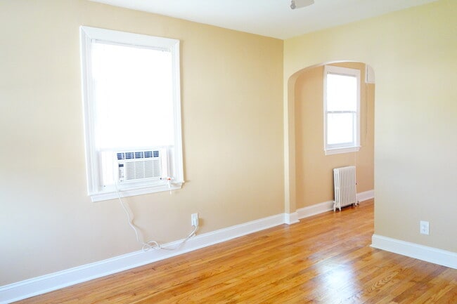 8105 Greenwood Ave in Takoma Park, MD - Building Photo - Building Photo