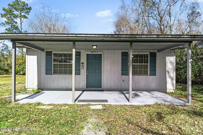 4877 Reed Ave in Jacksonville, FL - Foto de edificio - Building Photo
