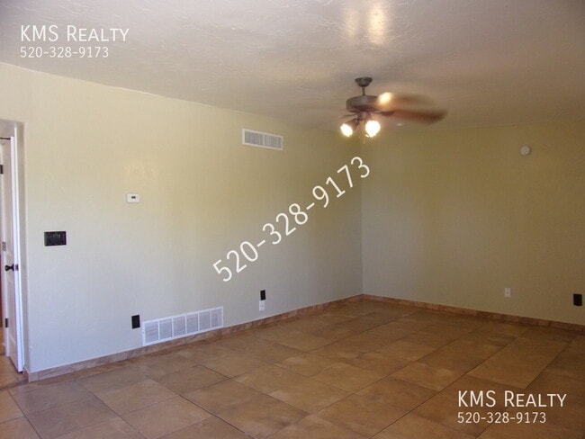 5625 S Irving Dr in Tucson, AZ - Building Photo - Building Photo