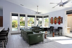 67718 S Laguna Dr in Cathedral City, CA - Building Photo