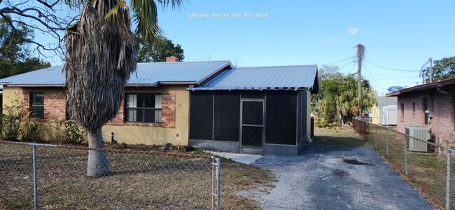 3204 Ross Cir in Palatka, FL - Building Photo - Building Photo