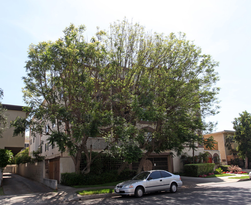 1616 Granville Ave in Los Angeles, CA - Building Photo