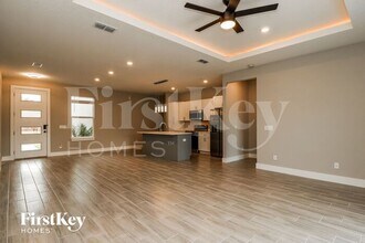 327 Churchill Ct in Poinciana, FL - Building Photo - Building Photo