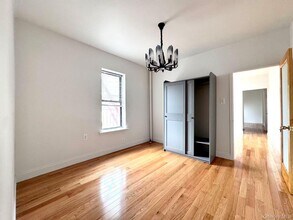 40-12 73rd St in Queens, NY - Building Photo - Building Photo