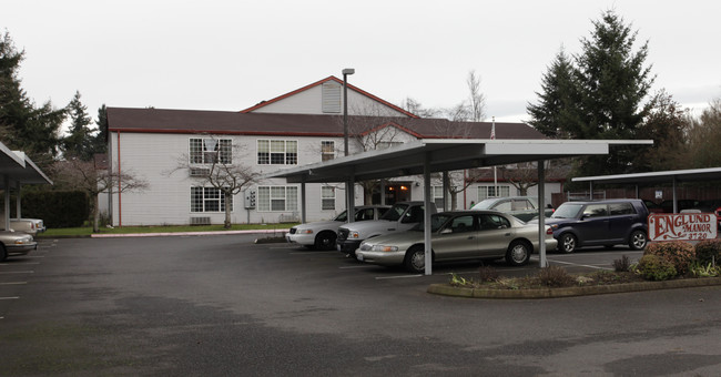 Englund Manor in Vancouver, WA - Building Photo - Building Photo