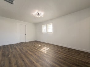 612 Atwood Ave in Rockford, IL - Building Photo - Building Photo