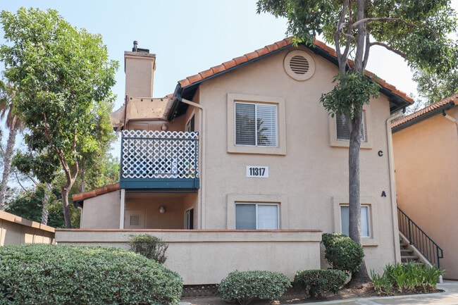 11317 Avenida De Los Lobos, Unit C