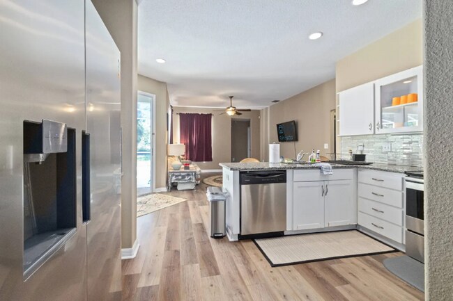 9599 Northcliffe Blvd in Spring Hill, FL - Building Photo - Building Photo