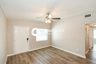10560 Citrus Ln in Jacksonville, FL - Building Photo - Building Photo