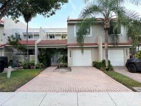 10099 NW 43rd Terrace in Doral, FL - Building Photo