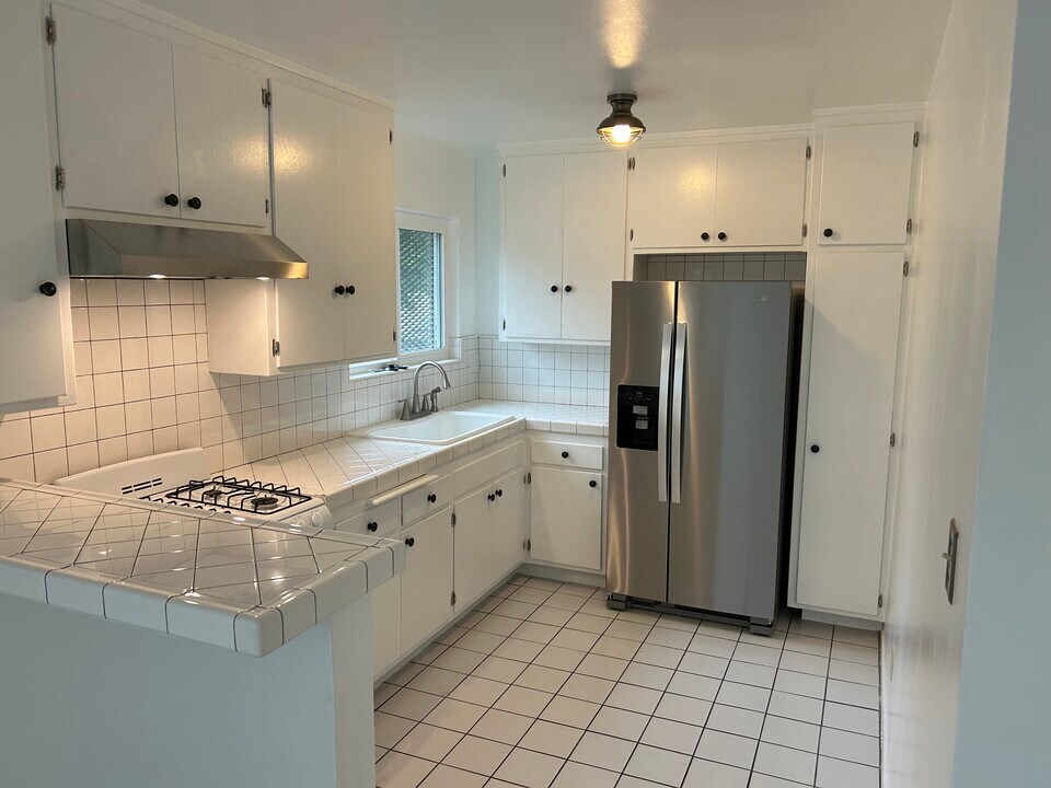 2206 Echo Park Ave, Unit #4 in Los Angeles, CA - Building Photo