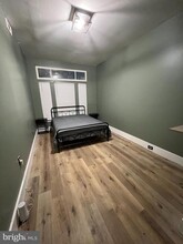 1402 Poplar Grove St in Baltimore, MD - Foto de edificio - Building Photo