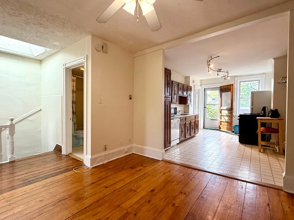 20 Mead St, Unit PH in Boston, MA - Building Photo