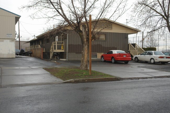 607 W Pine St in Yakima, WA - Building Photo - Building Photo