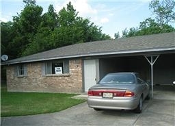 Verhalen Duplexes in Alvin, TX - Building Photo - Building Photo