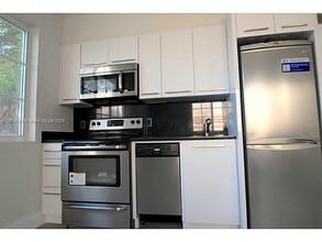 1321 Pennsylvania Ave in Miami Beach, FL - Building Photo - Building Photo