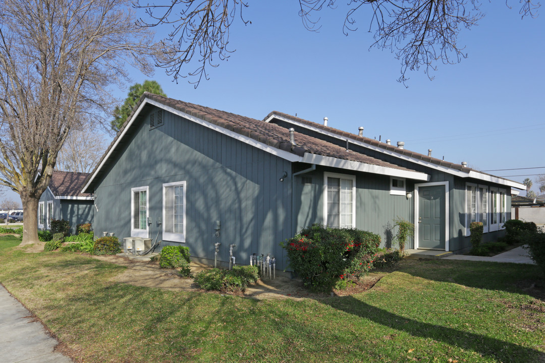 Westwood Apartments in Los Banos, CA - Building Photo