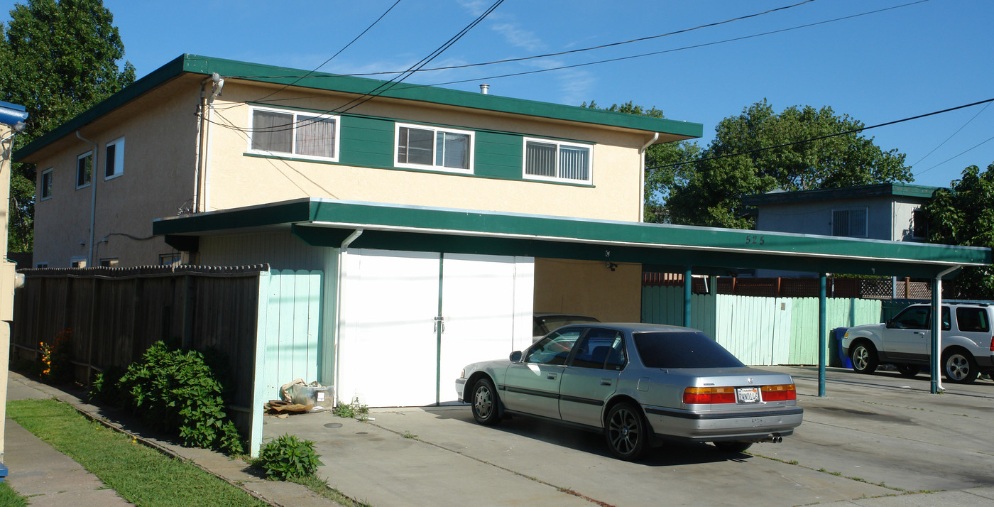 525 S 30th St in Richmond, CA - Foto de edificio