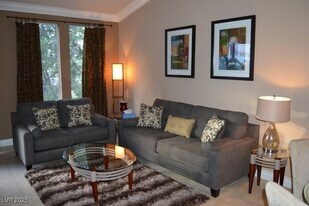 210 E Flamingo Rd, Unit 311 in Las Vegas, NV - Building Photo
