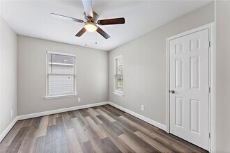 5803 Southmund St in Houston, TX - Building Photo - Building Photo